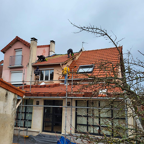 Couverture à Châtenay-Malabry (92290) dans les Hauts-de-Seine (92)