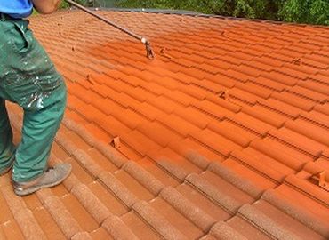 Démoussage et nettoyage de toiture à Châtenay-Malabry (92290) - GH Couverture  dans les Hauts-de-Seine (92)